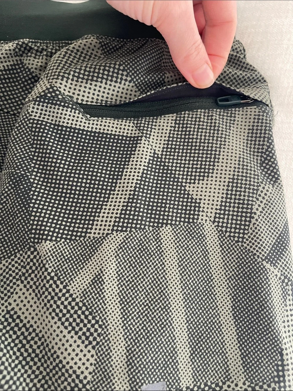 lululemon athletica Men's license to train Linerless short 7”